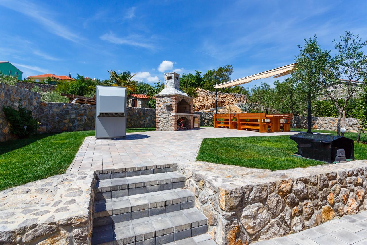 Apartments Vlado Крк Екстер'єр фото