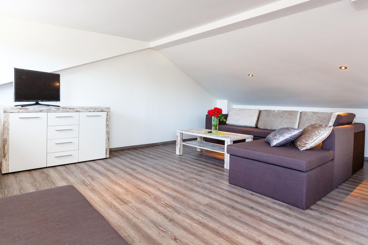 Apartments Vlado Крк Екстер'єр фото