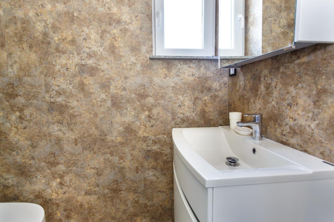 Apartments Vlado Крк Екстер'єр фото