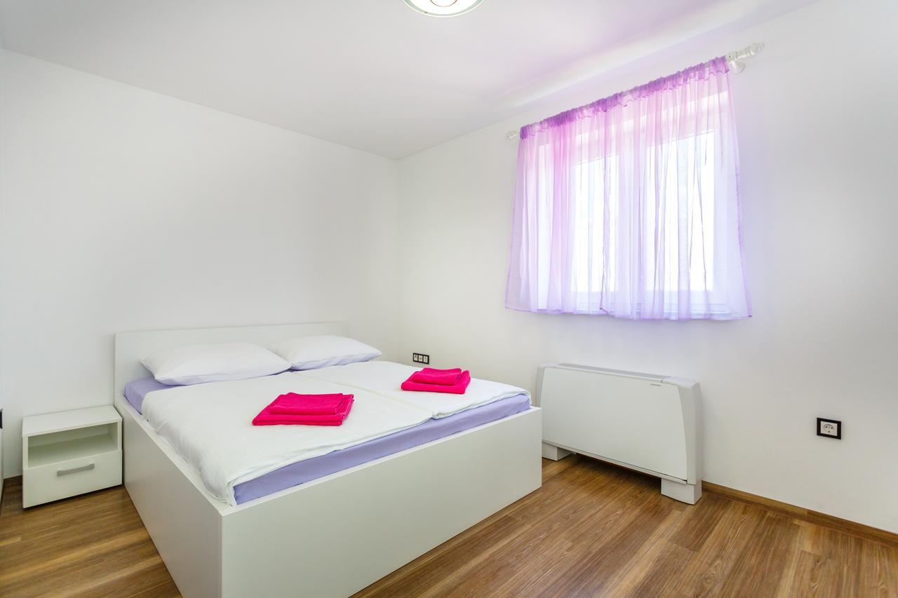 Apartments Vlado Крк Екстер'єр фото