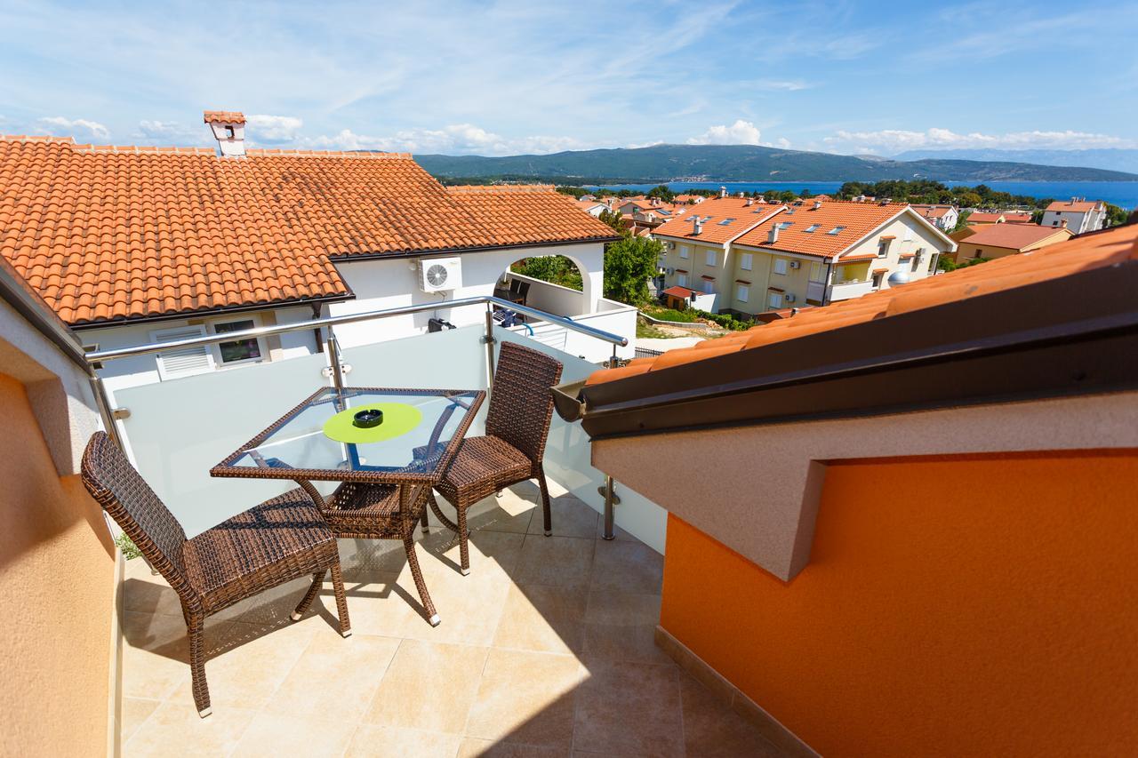 Apartments Vlado Крк Екстер'єр фото